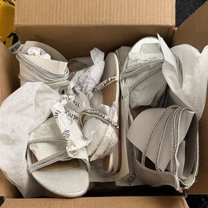 10 pairs of brand new dream pairs shoes sandals and flats